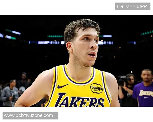 里夫斯自豪成为NBA历史首位助攻父子空接的球员这一成就意义非凡 里夫斯自豪成为NBA历史首位助攻父子空接的球员这一成就意义非凡