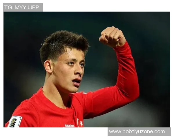 恭贺居莱尔与伊尔迪兹荣获土耳其足球推广奖的辉煌成就